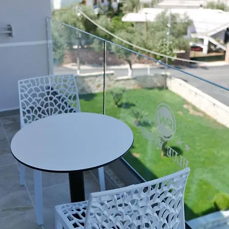 فندق Blue Water 4*