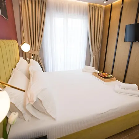 Blue Water Отель 4*
