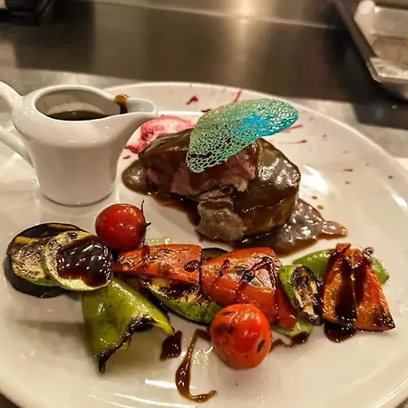 Blue Water Отель Ксамил